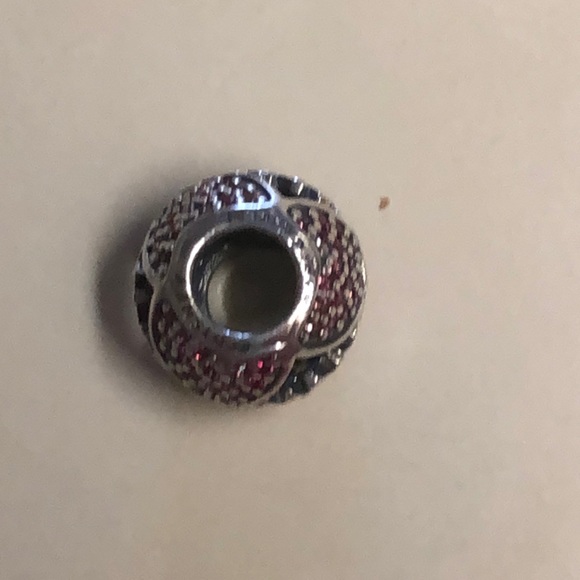 Minnie Mouse Pandora Charm - Picture 3 of 4